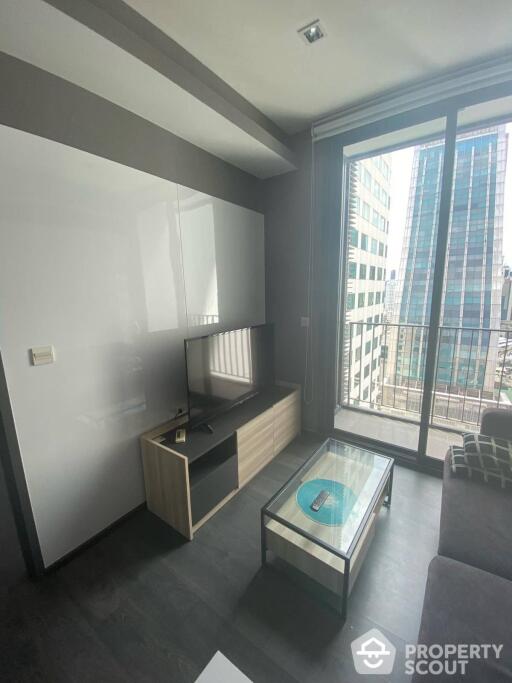 1-BR Condo at Edge Sukhumvit 23 near MRT Sukhumvit