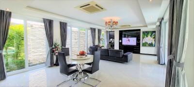 6 Bedroom Palm Oasis Villa For Sale in Pattaya