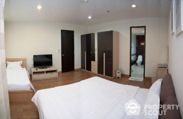 3-BR Condo at Citi Smart Sukhumvit 18 near BTS Asok