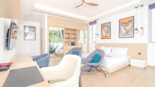 Stylish 5-Bed Pool Villa in Nai Harn