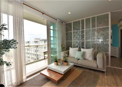 Topfloor Beach Condo in Hua Hin at Autumn Condominium