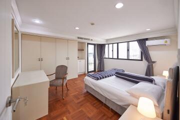 2 bed Condo in United Tower Khlong Tan Nuea Sub District C020278