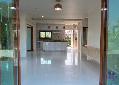 For Sale Lovely home on a large corner plot of 125 wah 4 bedroom 4 Bathroom at Hangdong Chiangmai