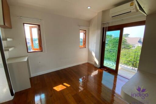 ขาย Lovely home on a large corner plot of 125 wah 4 bedroom 4 Bathroom at Hangdong Chiangmai