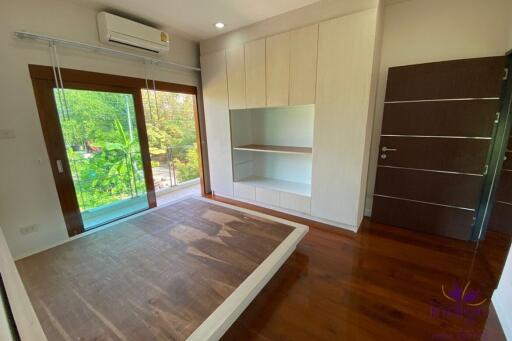 ขาย Lovely home on a large corner plot of 125 wah 4 bedroom 4 Bathroom at Hangdong Chiangmai