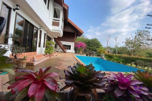 Large property on 4+ rai land for sale 6 bedrooms near Mae Jo University Sansai Chiangmai