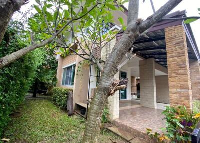 Lovely 3 bedroom well-maintained house in a family friendly community in San Kamphaeng