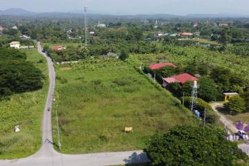Beautiful Plot of Land for sale 2 Rai 68 Sqw Sanpatong Chiang Mai
