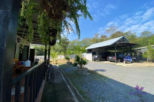 Beautiful property with 2 modern houses on a large plot of land in a semi-rural area in Doi saket, Chiang Mai.