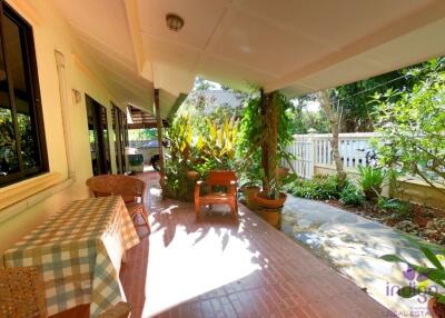 Very peaceful and quiet! Lovely 3 bedroom single storey home with a lovely and shady courtyard. Doi Saket, Chiang Mai.