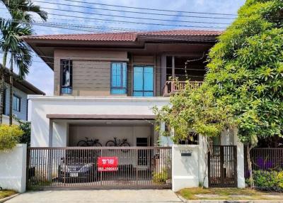 3 Bedroom Family Home in an Exclusive Community Near Meechok Plaza and Central Festival