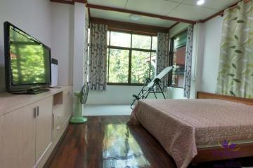 Property for sale ideal for restaurant, coffee shop, home stay business. Saraphi, Chiang Mai