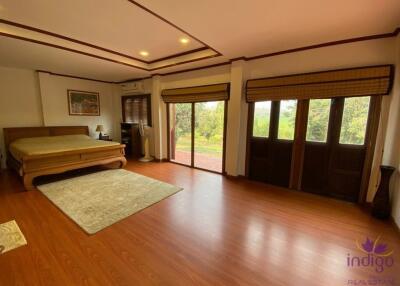 Wonderful 3 bedroom house on top of a hill surrounded by nature and lovely countryside view. Mae Taeng, Chiang Mai.