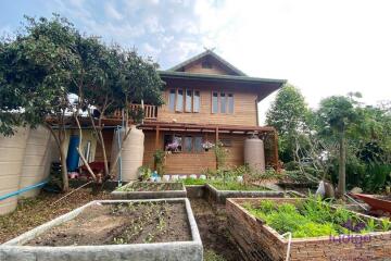 Wonderful 3 bedroom house on top of a hill surrounded by nature and lovely countryside view. Mae Taeng, Chiang Mai.