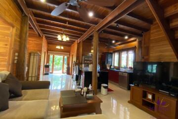 Wonderful 3 bedroom house on top of a hill surrounded by nature and lovely countryside view. Mae Taeng, Chiang Mai.