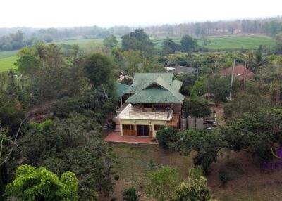 Wonderful 3 bedroom house on top of a hill surrounded by nature and lovely countryside view. Mae Taeng, Chiang Mai.