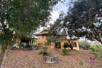 Wonderful 3 bedroom house on top of a hill surrounded by nature and lovely countryside view. Mae Taeng, Chiang Mai.