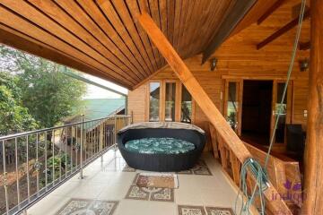 Wonderful 3 bedroom house on top of a hill surrounded by nature and lovely countryside view. Mae Taeng, Chiang Mai.