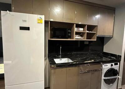 1-BR Condo at Ideo Q Sukhumvit 36 near BTS Thong Lor