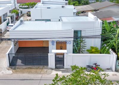 3 Bedrooms House East Pattaya H010482