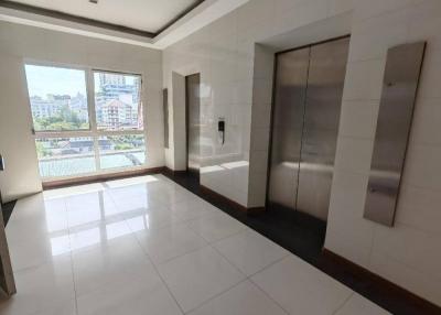 4-BR Penthouse at Dlv Thonglor 20 Condominium near ARL Ramkhamhaeng