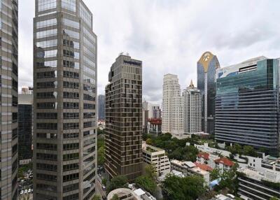 For Rent 178sqm 3 Bed 3 Bath Condo All Seasons Mansion close to BTS Phloen Chit