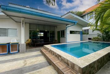 Beachside : 4BR, 2 Pool Villa + House, Pran Buri