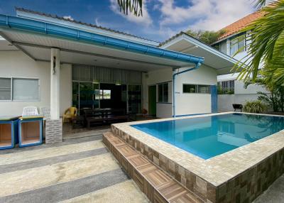 Beachside : 4BR, 2 Pool Villa + House, Pran Buri