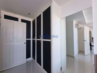 2 Bedrooms Condo in Thep Thip Mansion Pratumnak C009764