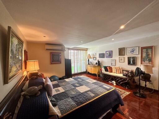 3-bedroom spacious condo for sale in the Ekamai area