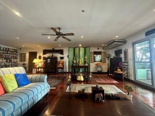 3-bedroom spacious condo for sale in the Ekamai area