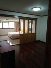 For Rent Bangkok Town House Sukhumvit BTS Ekkamai Watthana