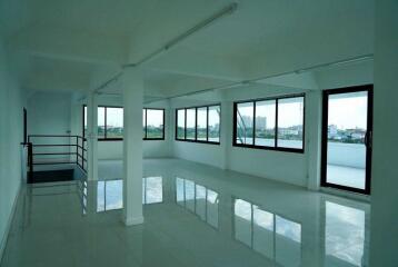 For Sale Bangkok Office Ramintra Khan Na Yao