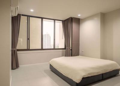 3 bed Condo in River House Condominium Khlong San Sub District C020280