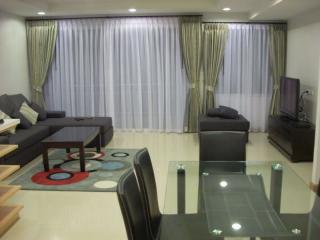 2 bed Condo in The Rise Sukhumvit 39 Khlong Tan Nuea Sub District C020270