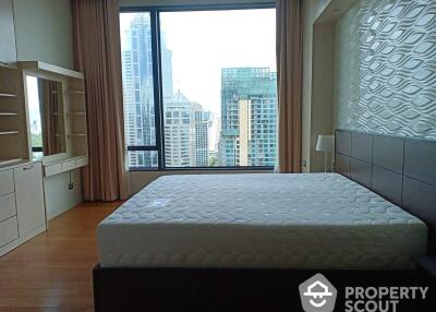 2-BR Condo at Sindhorn Residence near BTS Ratchadamri