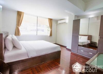 2-BR Apt. near MRT Si Lom