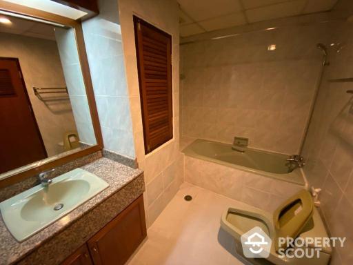 3-BR Apt. near MRT Sukhumvit