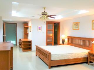 Cosy Beach Townhouse for Sale in Pattaya