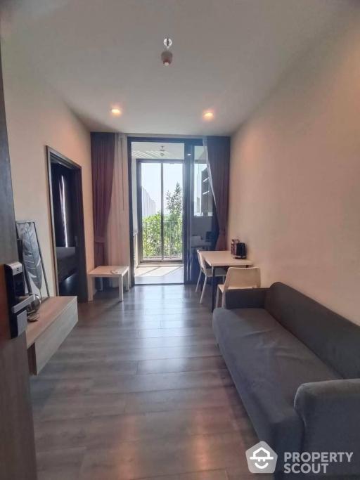 1-BR Condo at Whizdom Essence Sukhumvit near BTS Punnawithi