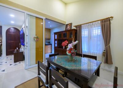 3 Bed House For Rent In East Pattaya - Silk Road