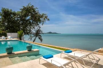 Lovely 3 bedroom private Beachfront villa for sale Koh Samui