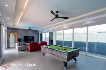 Modern 3 Bed Pool Villa inside Alamanda project