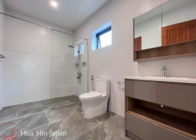 Central Location!!  Brand New Modern 4 Bedroom Pool Villa on Soi 94 ( Complete & Unfurnished )