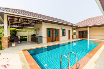 Thai - Bali Style 4 Bedrooms Pool Villa in Multipul Award Winning Develper on Soi 88 (Completed, Furnished)