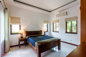 Thai - Bali Style 4 Bedrooms Pool Villa in Multipul Award Winning Develper on Soi 88 (Completed, Furnished)