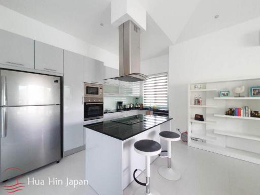 Beautiful 3 Bedroom Pool Villa on Popular Red Mountain Project off Soi 88