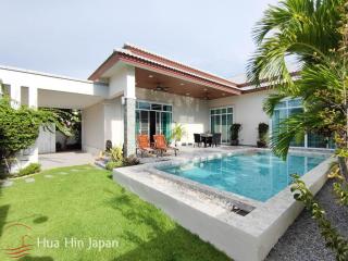 Location, Location, Location! 3 Bedroom Pool Villa only 2 KM to Bluport shopping Mall and Beach. ( Complete & Fully Furnished)