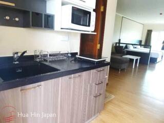 Good size studio unit right in downtown Hua Hin