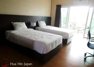 Good size studio unit right in downtown Hua Hin